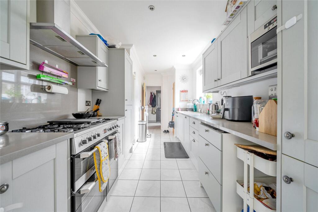 House in Bromley - View 5