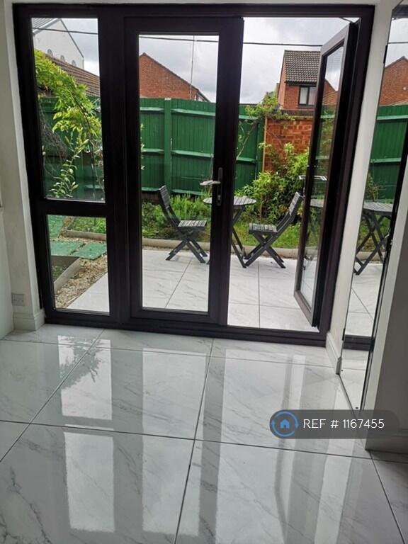 Main image of property: Tiller Road, London, E14