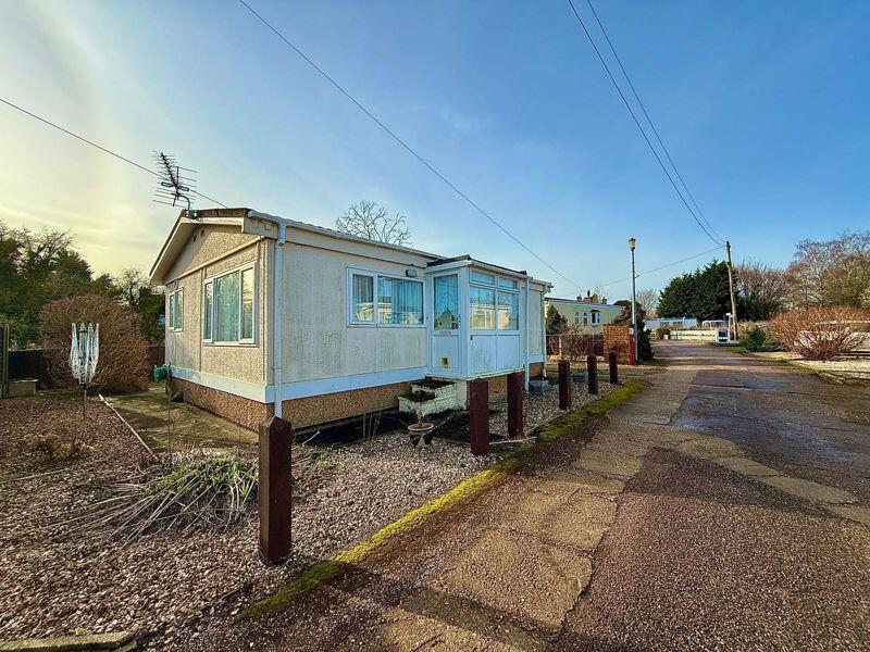 Main image of property: Golden Willows, Ickleford