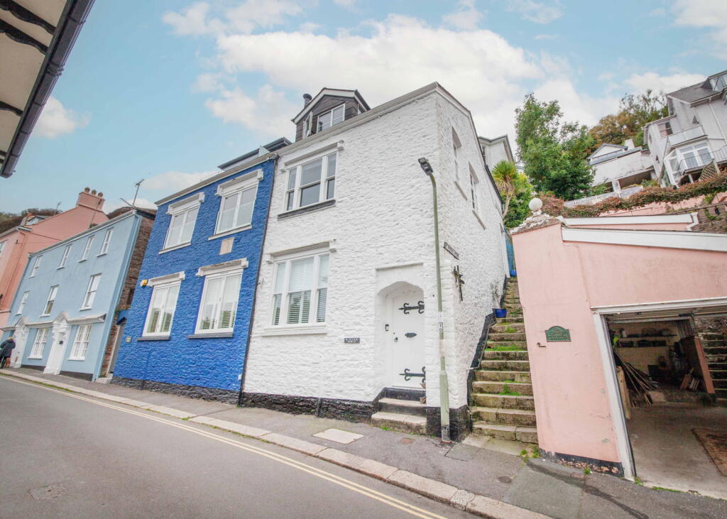 Main image of property: South Town, Dartmouth