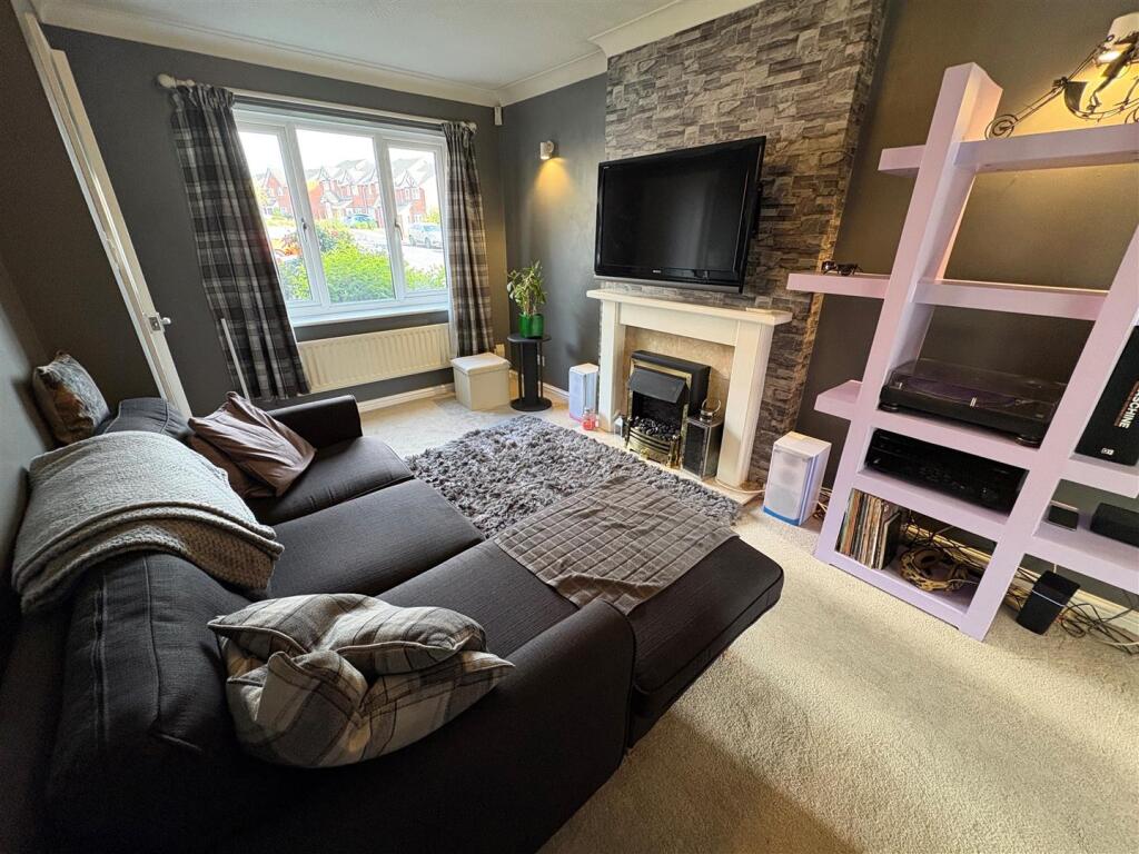 House in Wakefield - More
