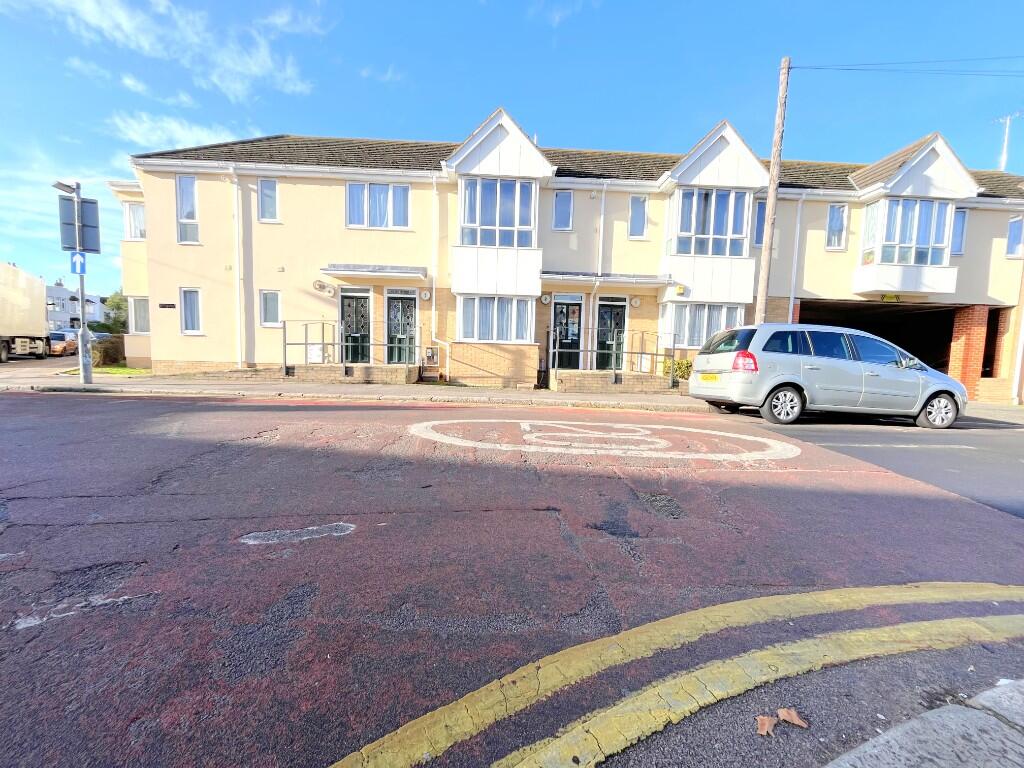 Main image of property: West Road, Westcliff-On-Sea, Essex, SS0