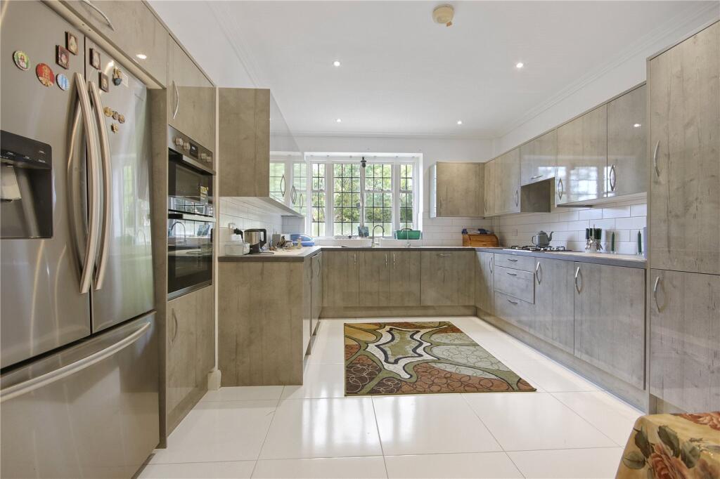 House in London - View 3