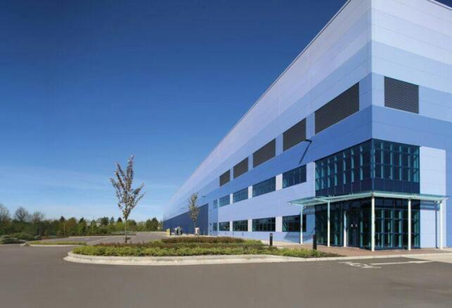 Latitude186Frontofbuilding768x523.jpg