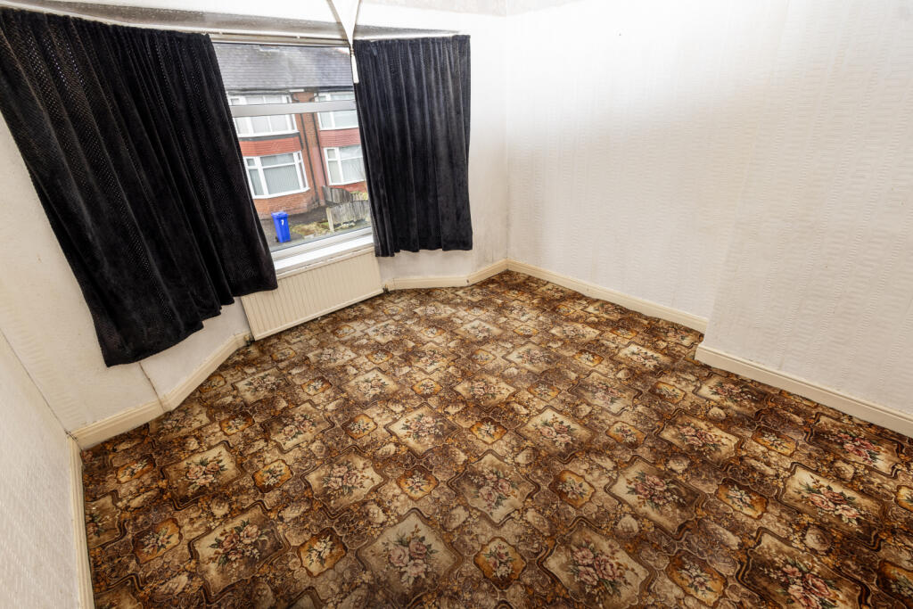 Thackeray Grove, Droylsden, M43 7NB photo 4