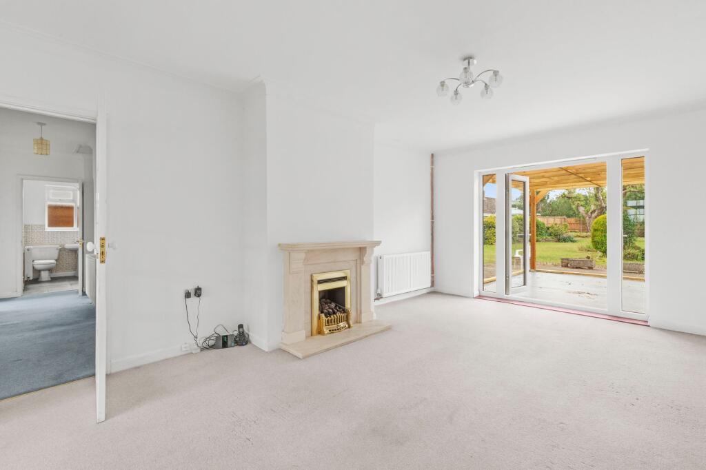 Beech Tree Road, Holmer Green, HP15 photo 3