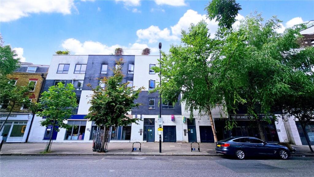 Main image of property: Flat , Saskia House, - Hackney Road, London