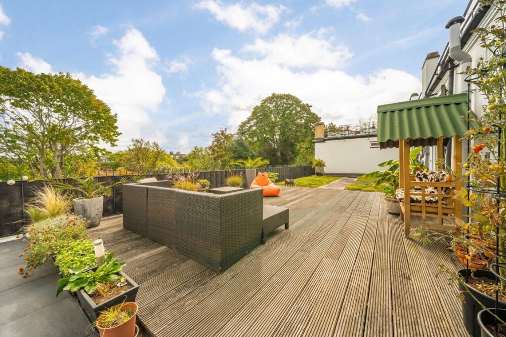 House in London - View 4