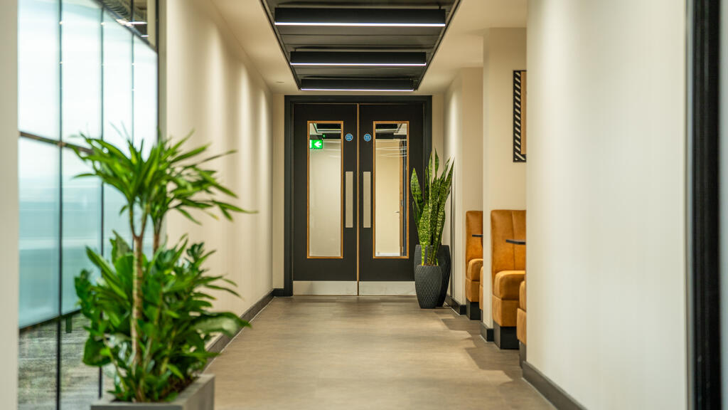 8th Floor