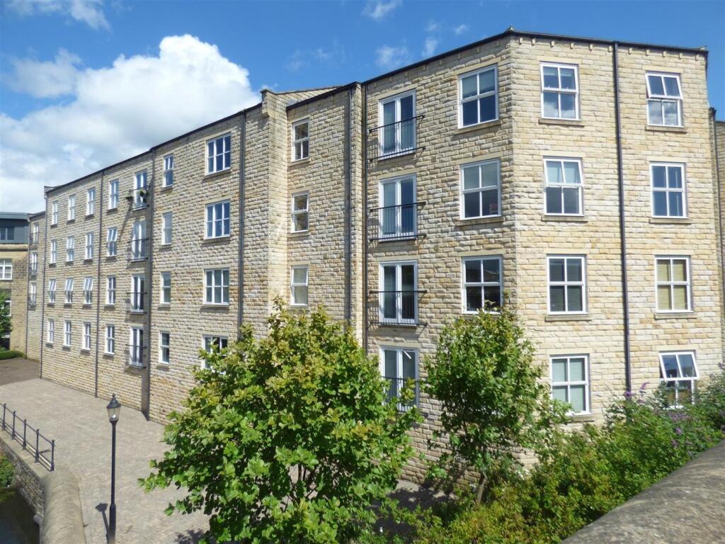 Main image of property: Britannia Wharf, Bingley