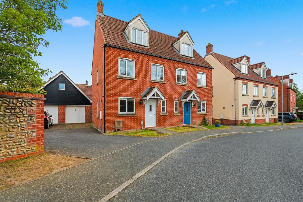 Main image of property: Peregrine Mews, Cringleford, NR4