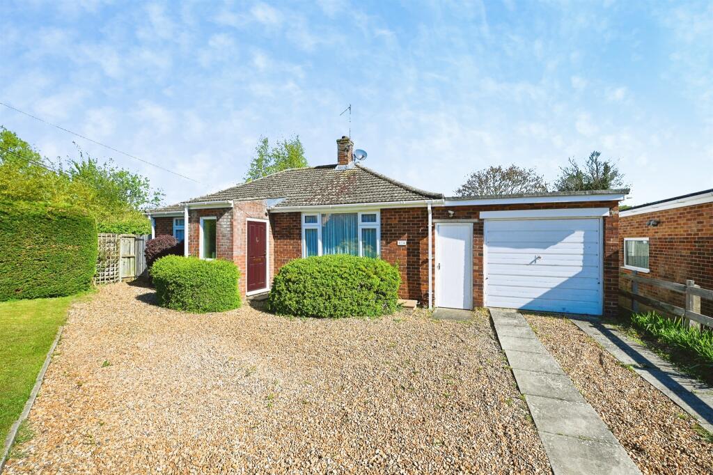 Main image of property: Centre Vale, Dersingham, King's Lynn