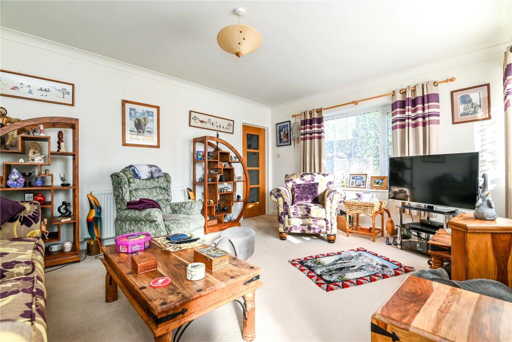 Moore Close, New Milton, Hampshire, BH25 photo 4