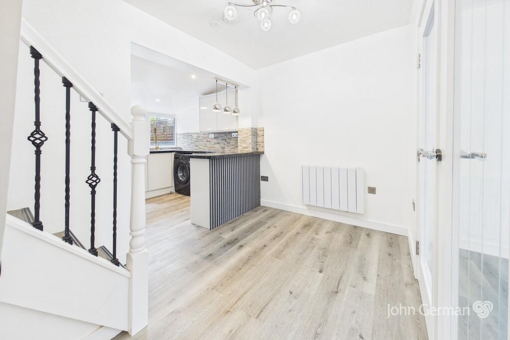 House in East Staffordshire, Rocester - More