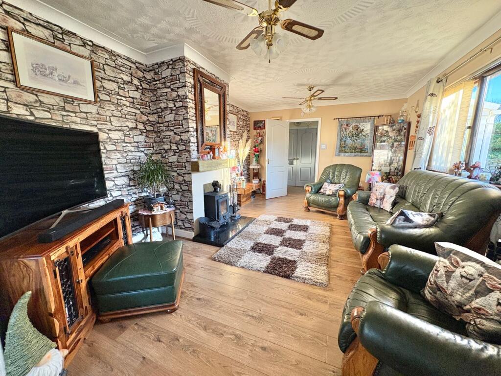 House in Saron, Llangeler - More