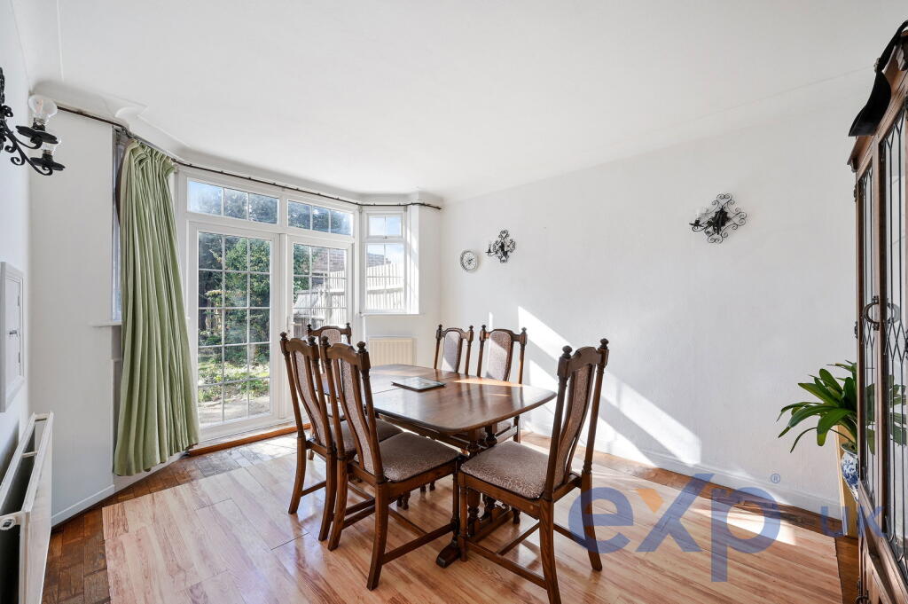 Manor Drive North, New Malden, KT3 5PB photo 4