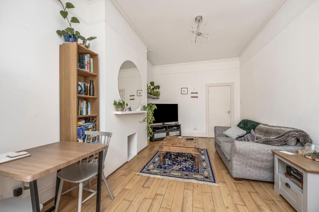 Apartment in Hove, Brighton and Hove - View 5