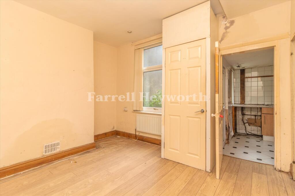 House in Lancaster - View 5