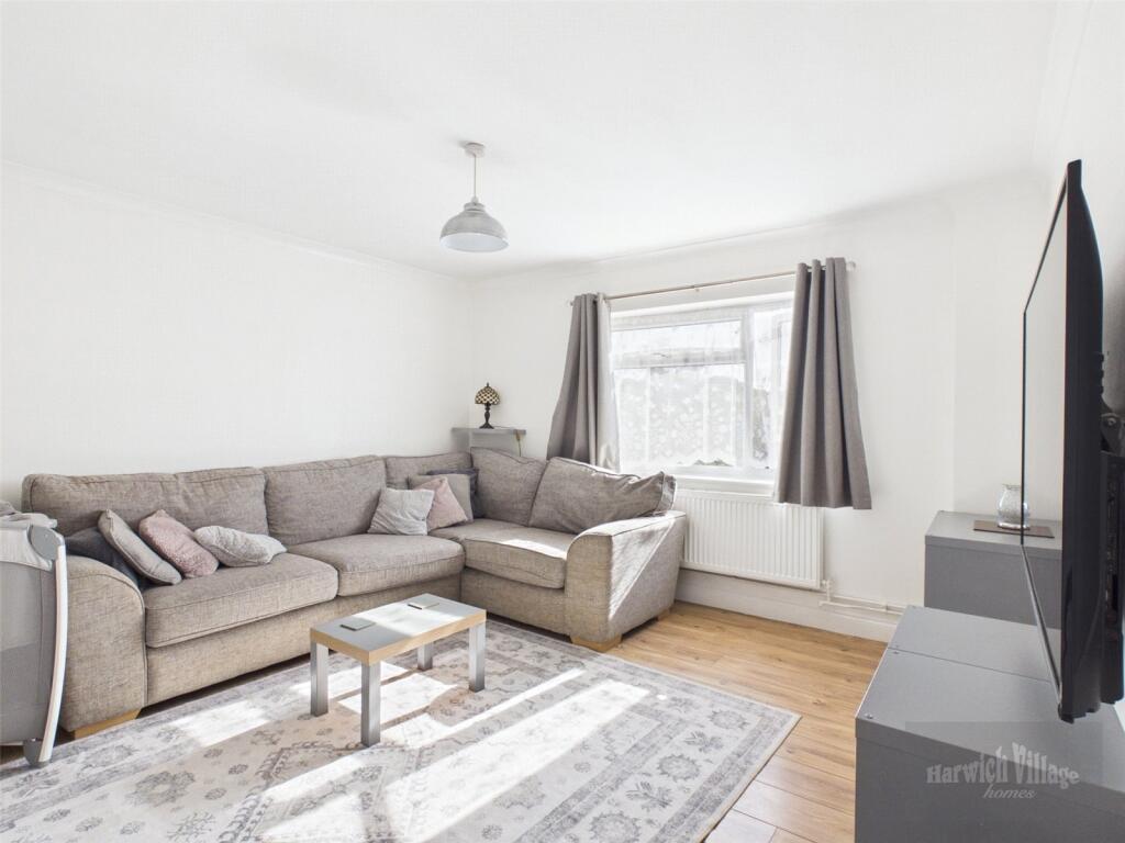 Apartment in Harwich, Upper Dovercourt - View 2