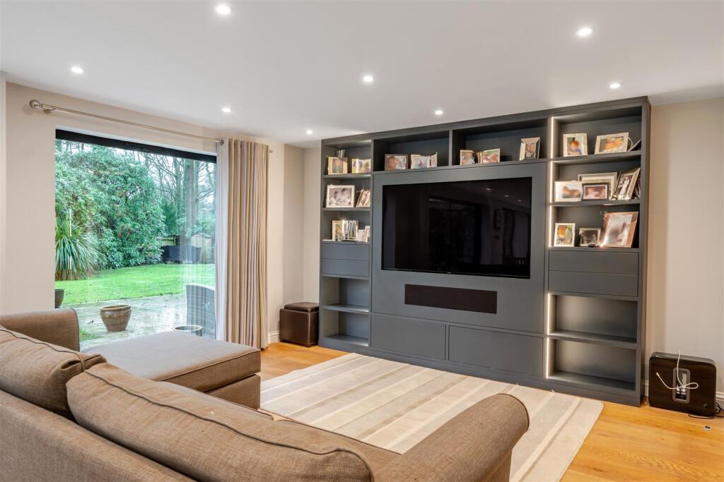 Woodland Way, Kingswood, Surrey photo 4