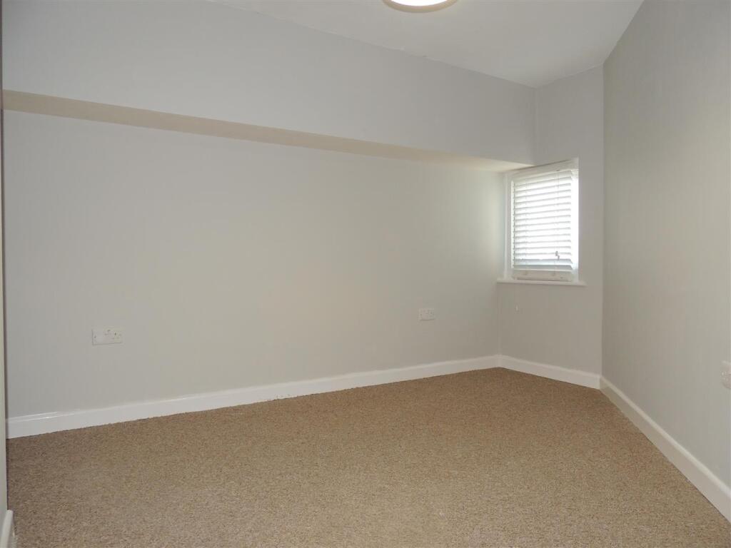 Apartment in Bristol - More
