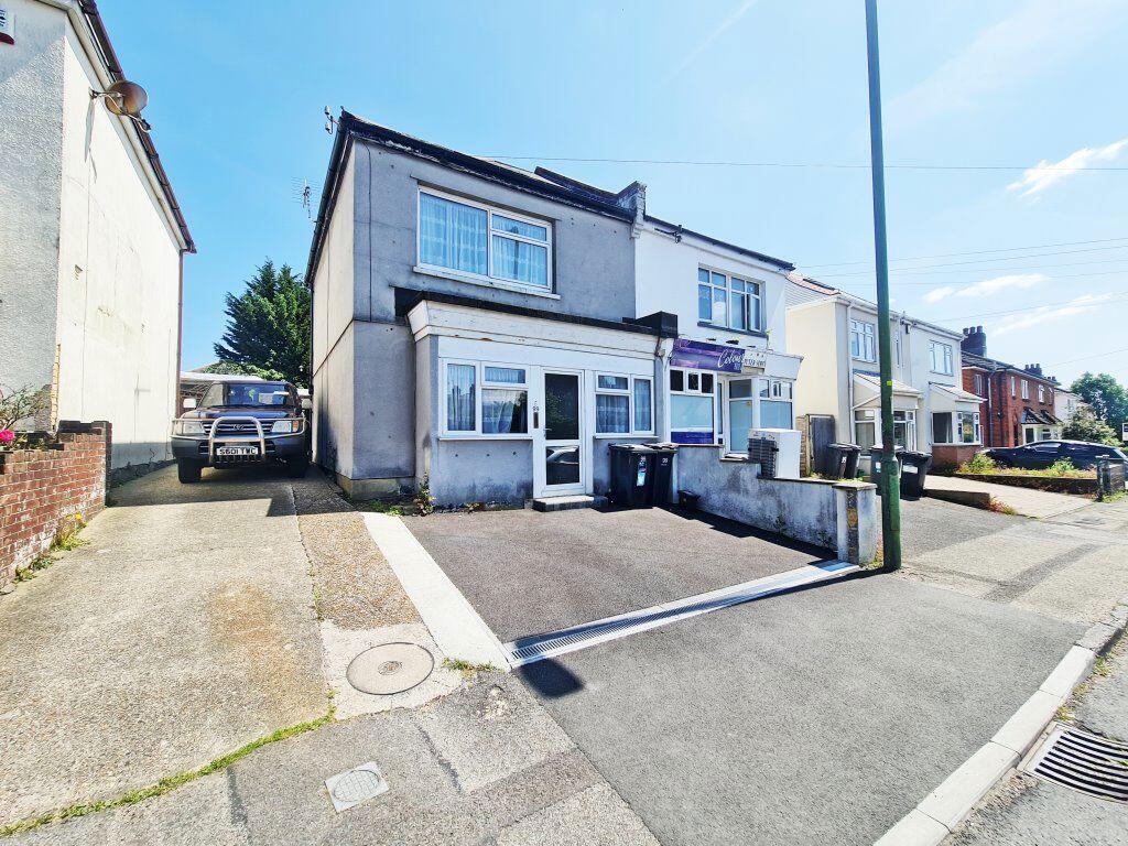 Main image of property: THREE BEDROOM STUDENT HOUSE, WINTON (P04740)