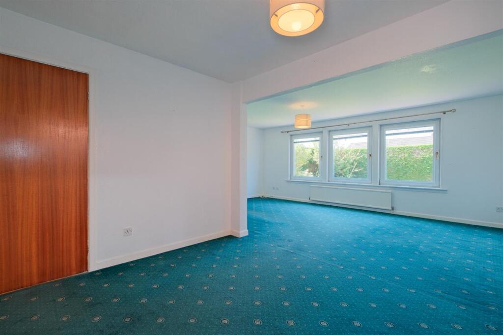 House in Hamilton, Barncluith, Silvertonhill - More