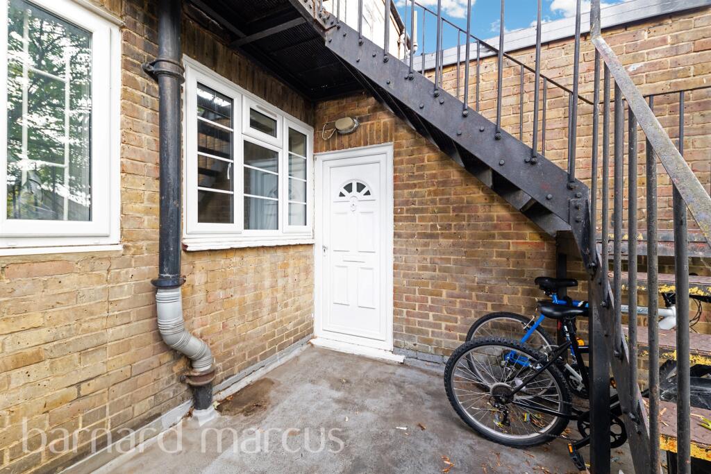 Main image of property: London Road, Morden