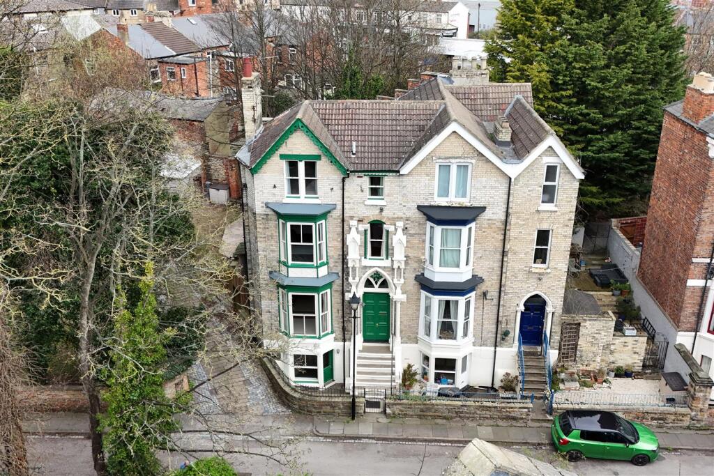 4-bed house on Westbrook, Darlington, £250,000
