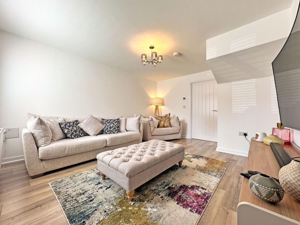 Swift Avenue, Coseley New Village, TIPTON, DY4 8DD photo 3