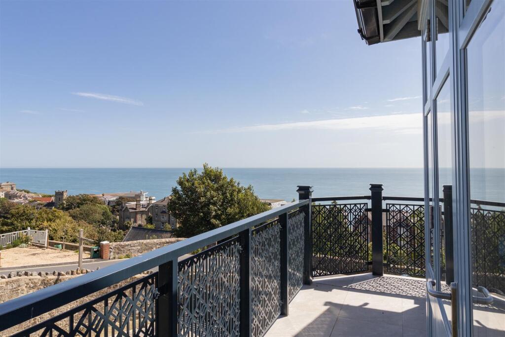 Apartment in Ventnor, Lowtherville - View 2