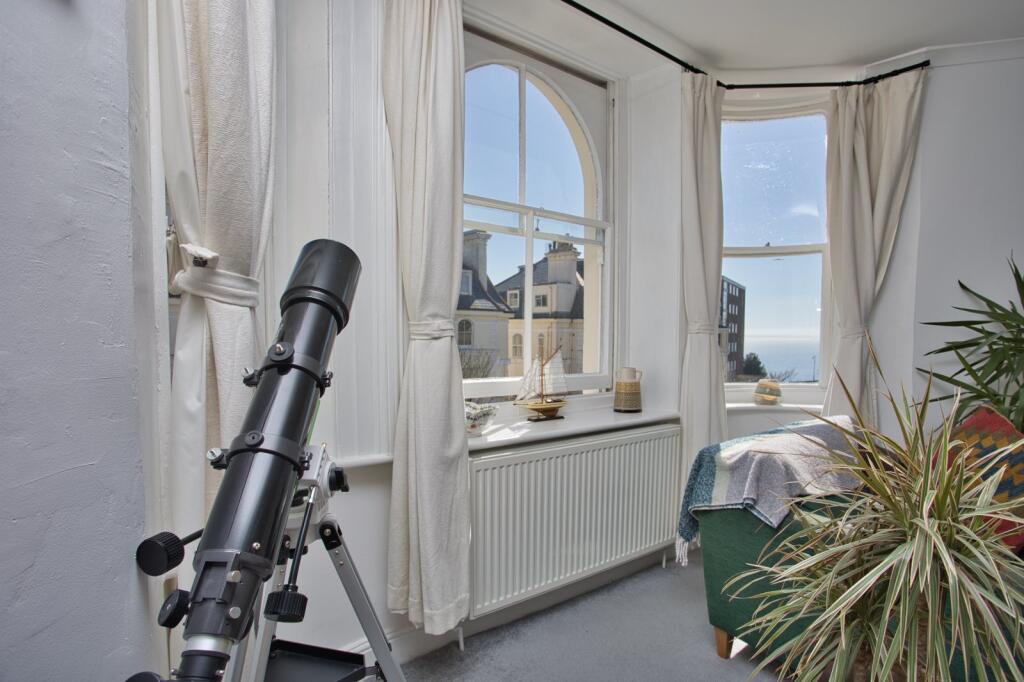 Clifton Crescent, Folkestone, CT20 photo 3