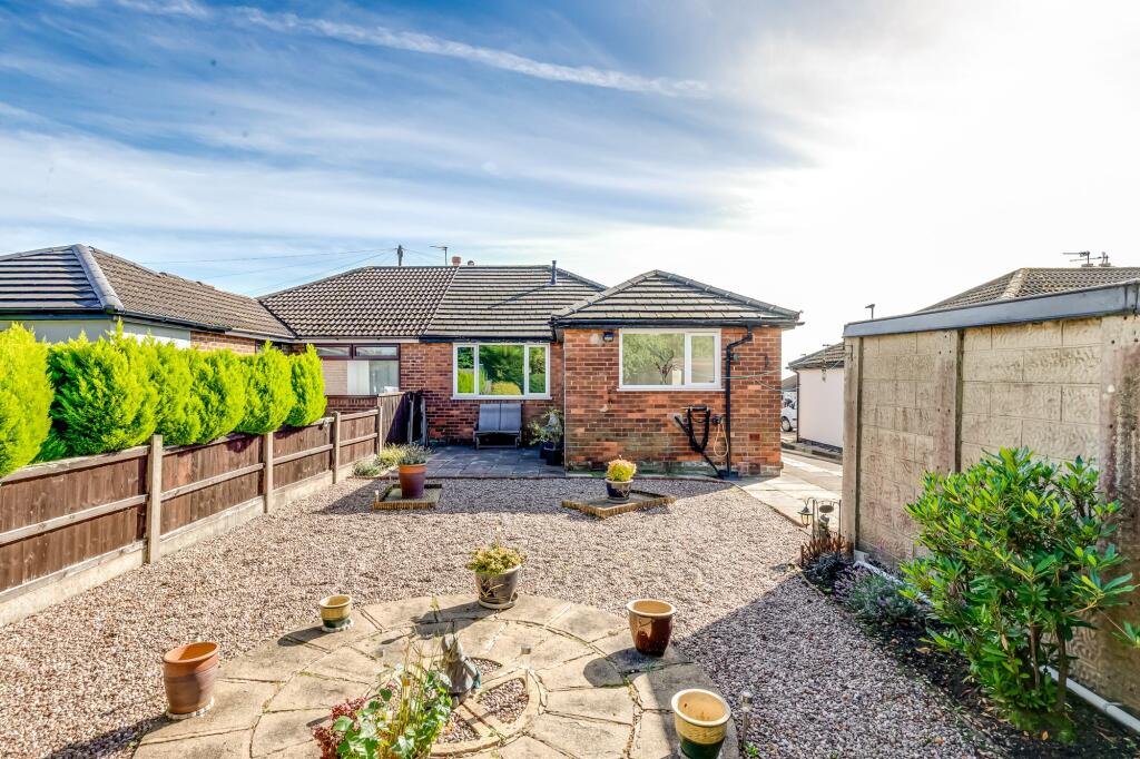 Coach House Drive, Shevington, WN6 photo 4