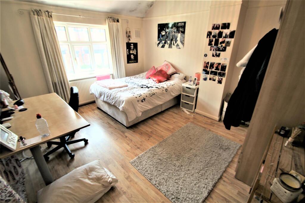 House in Leeds - View 4