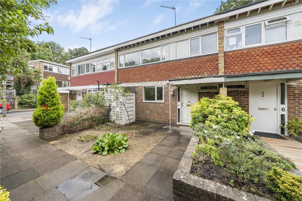 Main image of property: Ringwood Gardens, London, SW15