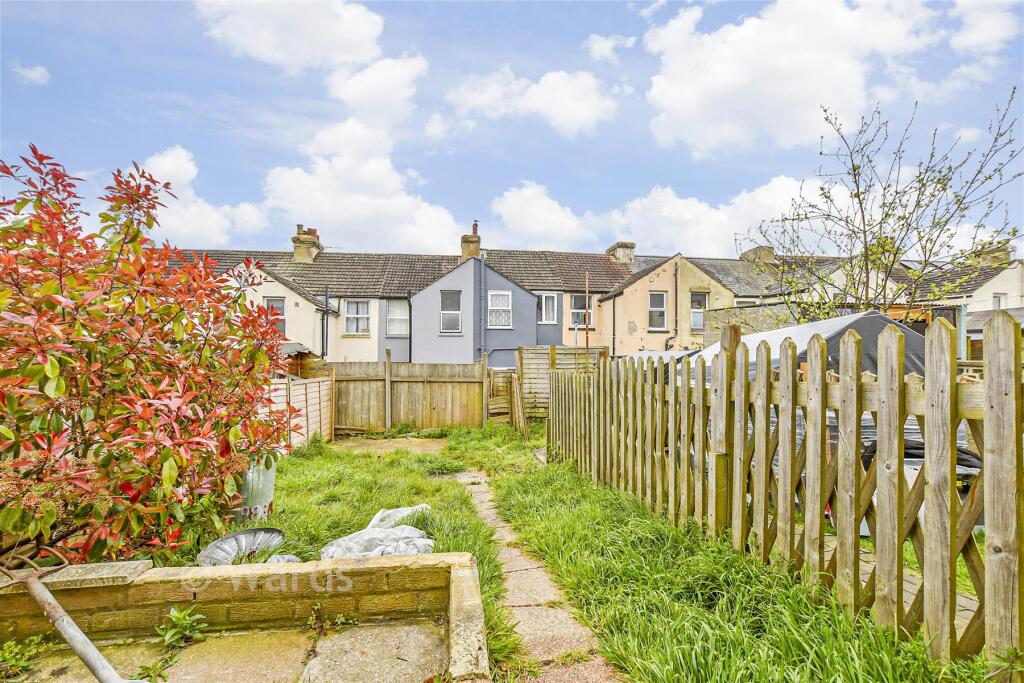 House in Dover - View 4