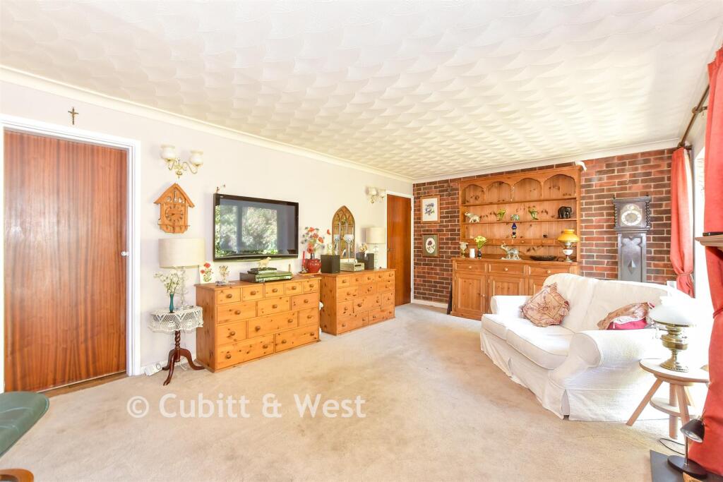 House in Chichester, Southbourne - View 5