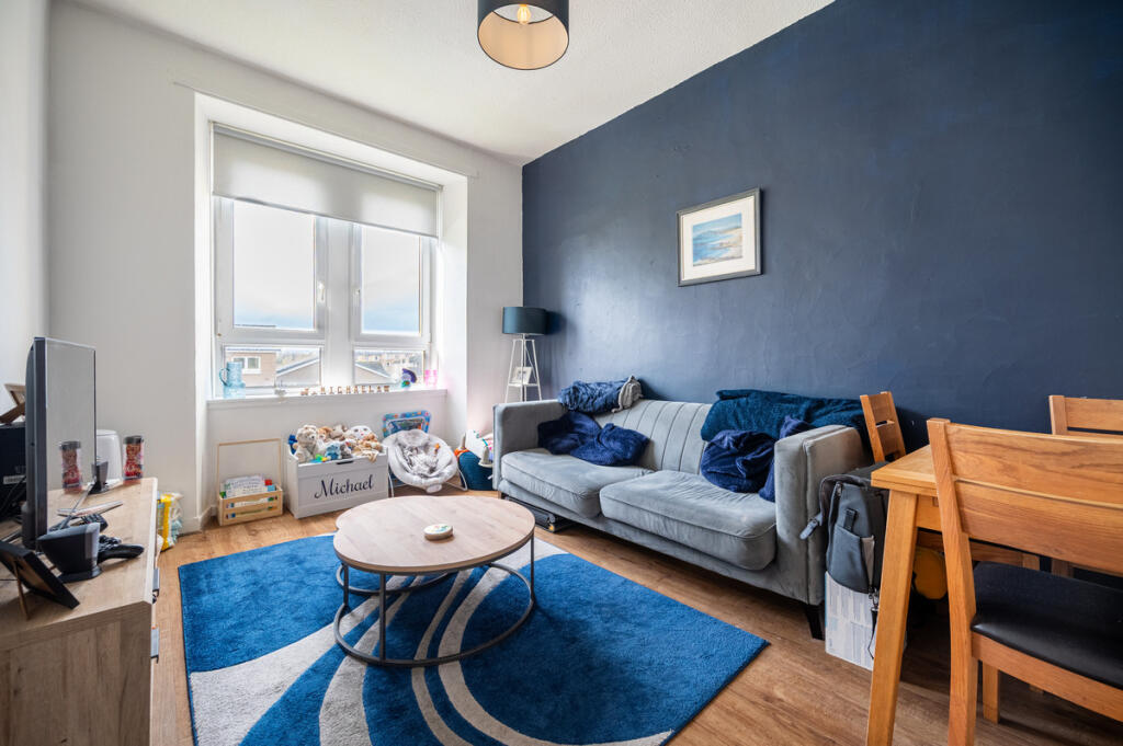 Main image of property: Flat 1/2, 108 Cardross Street, Glasgow G31 2DE
