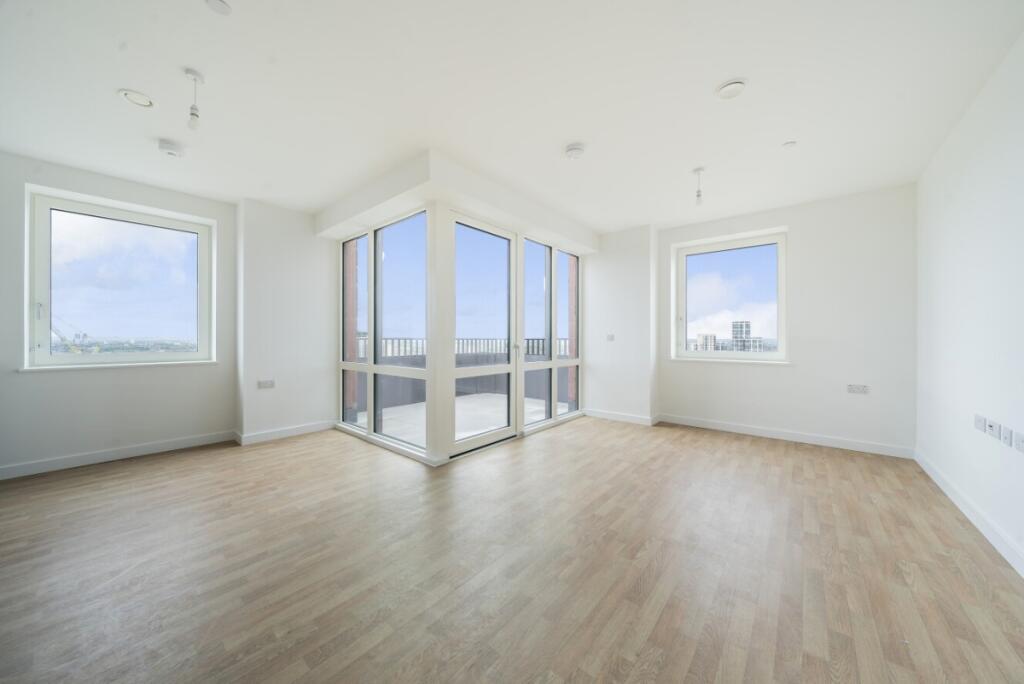 Apartment in Ilford - View 2