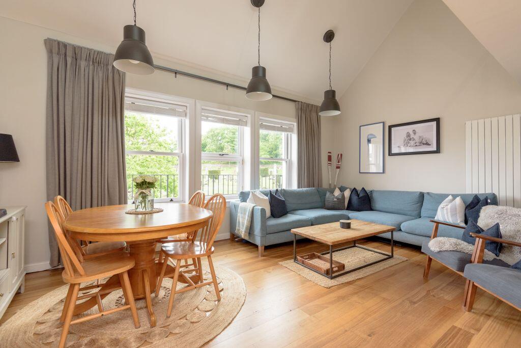 1 Kirk View, Law Road, North Berwick, East Lothian, EH39 4LL photo 2
