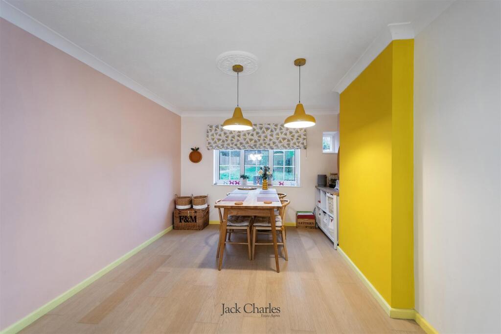 House in Tonbridge - More