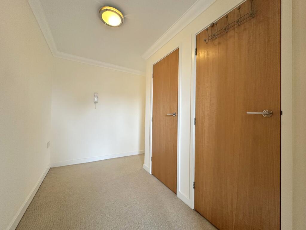 Wood Street, Chelmsford, CM2 photo 4