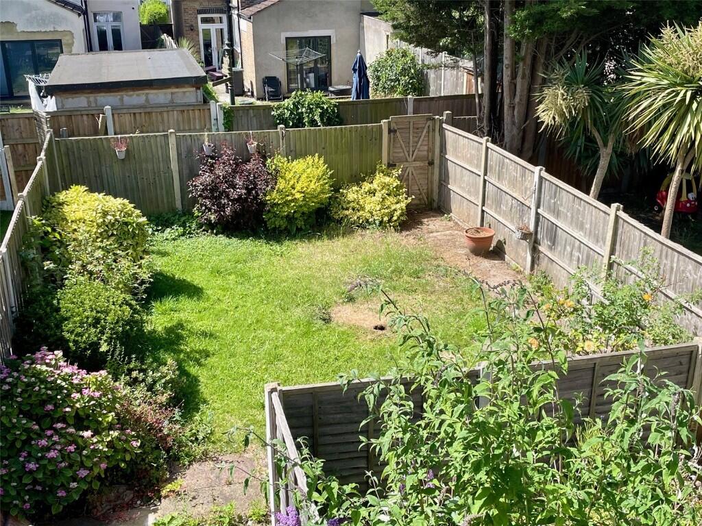 Finchley Road, Westcliff-On-Sea, Essex, SS0 photo 2