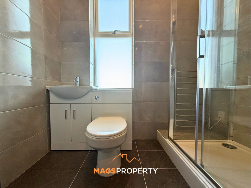 Apartment in Chester - View 4
