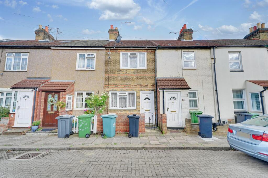 Main image of property: Railway Road, Waltham Cross