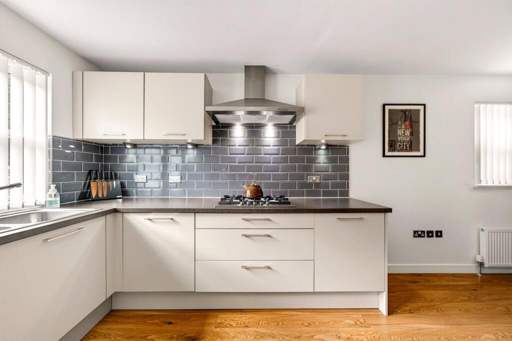 House in Edinburgh - More