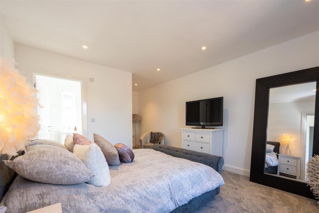 House in Stockport - View 5