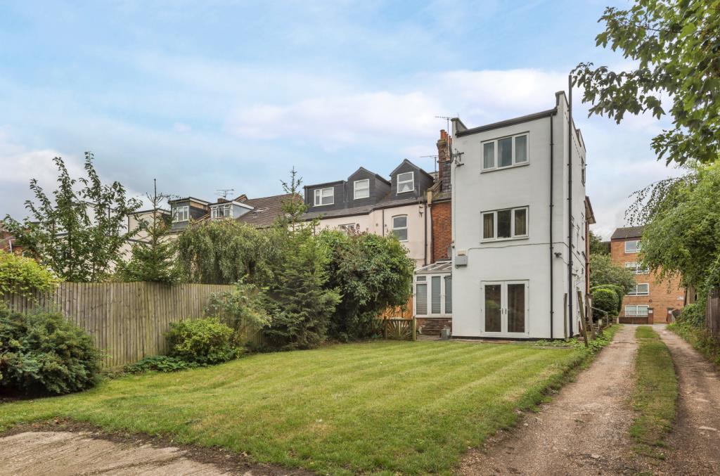 Apartment in London - View 5
