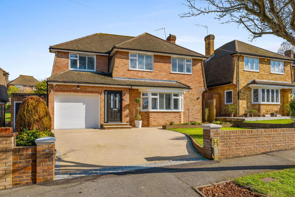 Main image of property: Elmfield Way, South Croydon, CR2 0ED