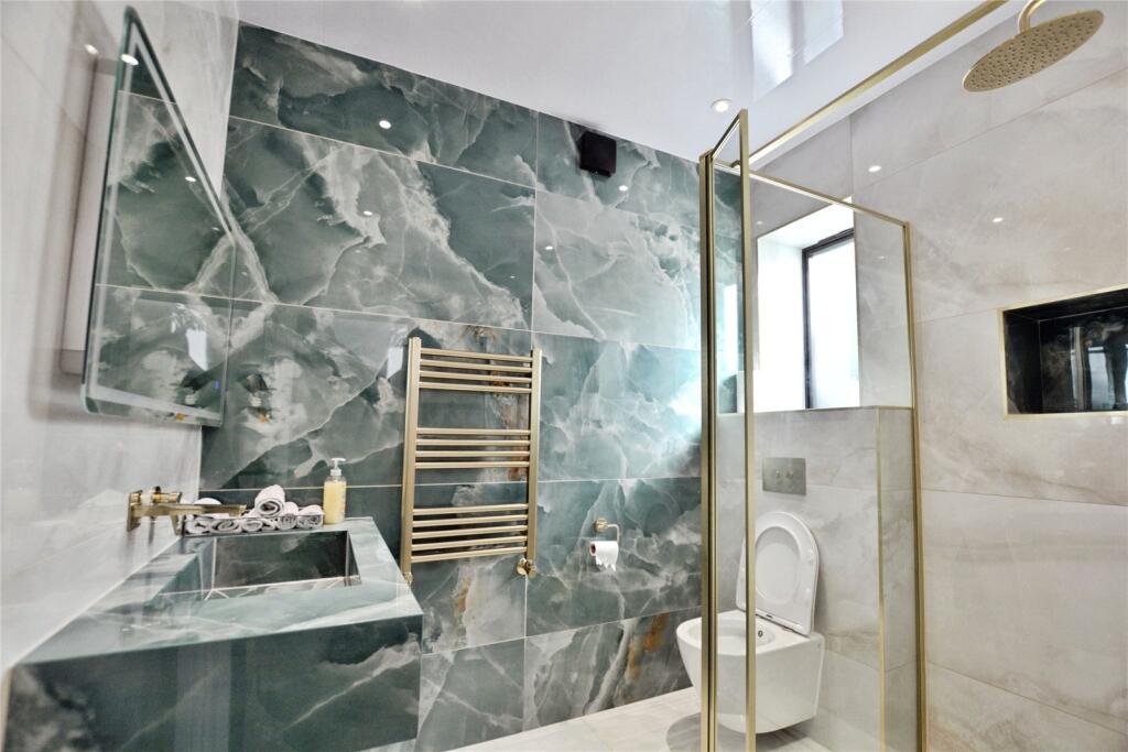 Main image of property: Long Lane, Hillingdon, Uxbridge, UB10